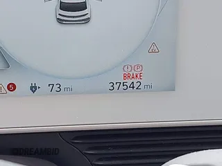 2022 Hyundai Ioniq 5 SEL z VIN KM8KNDAF0NU055189, wystawiony jako IAAI lot #42390538 z przebiegiem 37 542 mil mil oraz . Historia ofert i sprzedaży dostępna na DreamBid. Obrazek 15.