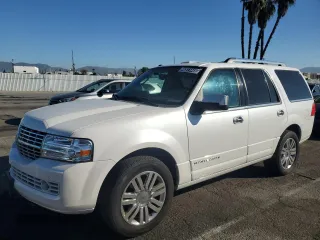 2011 Lincoln Navigator with VIN 5LMJJ2J59BEJ06677, listed as a Copart auction lot 46511445 with 142,690 mi miles and Clean title. Bid and sale history available at DreamBid. Image 1.