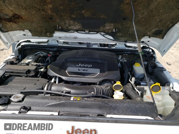 2018 Jeep Wrangler JK Unlimited Sahara with VIN 1C4BJWEG7JL856975, listed as a Copart auction lot 59562484 with 101,419 mi miles and Salvage Title. Bid and sale history available at carsss.com. Image 13.