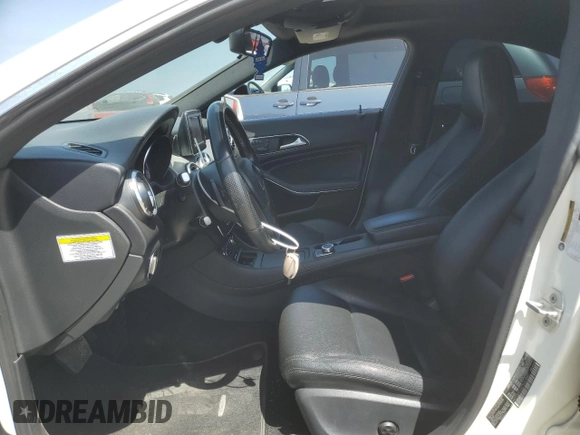 2014 Mercedes-Benz CLA 250 with VIN WDDSJ4EBXEN043882, listed as a Copart auction lot 54352585 with 171,712 mi miles and Salvage title. Bid and sale history available at DreamBid. Image 7.