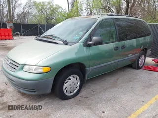 1998 Plymouth Voyager Grand SE z VIN 2P4GP44G9WR577063, wystawiony jako IAAI lot #41951898 z przebiegiem 171 759 mil mil oraz . Historia ofert i sprzedaży dostępna na DreamBid. Obrazek 2.