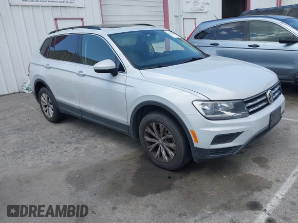 2018 Volkswagen Tiguan SEL with VIN 3VV2B7AX8JM105246, listed as a IAAI auction lot 41906838 with 110,749 mi miles and . Bid and sale history available at DreamBid. Image 1.
