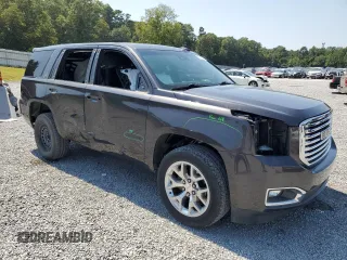 2017 GMC Yukon SLT with VIN 1GKS1BKC6HR294072, listed as a Copart auction lot 68730204 with 111,473 mi miles and Salvage Title. Bid and sale history available at carsss.com. Image 4.