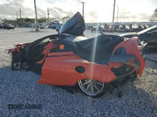 2021 McLaren 765LT z VIN SBM14RCA3MW765537, wystawiony jako Copart lot #39177933 z przebiegiem Nie podano mil oraz Szkody całkowita. Historia ofert i sprzedaży dostępna na DreamBid. Obrazek 2.