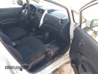 2015 Nissan Note SV z VIN 3N1CE2CP1FL361772, wystawiony jako IAAI lot #42042941 z przebiegiem 87 329 mil mil oraz . Historia ofert i sprzedaży dostępna na DreamBid. Obrazek 5.