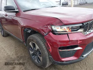 2024 Jeep Grand Cherokee с VIN 1C4RJYB69RC132500, выставлен на аукционе IAAI как лот 42553951 с пробегом 20 990 миль миль и . История ставок и продаж доступна на DreamBid. Изображение 6.
