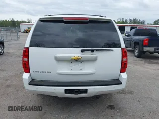 2014 Chevrolet Suburban LT with VIN 1GNSCJE06ER231476, listed as a IAAI auction lot 41768616 with 88,581 mi miles. Bid and sale history available at carsss.com. Image 16.
