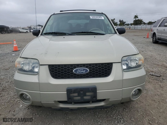 2005 Ford Escape Limited with VIN 1FMYU04195KB37679, listed as a Copart auction lot 50656585 with 218,891 mi miles and Salvage Title. Bid and sale history available at carsss.com. Image 5.