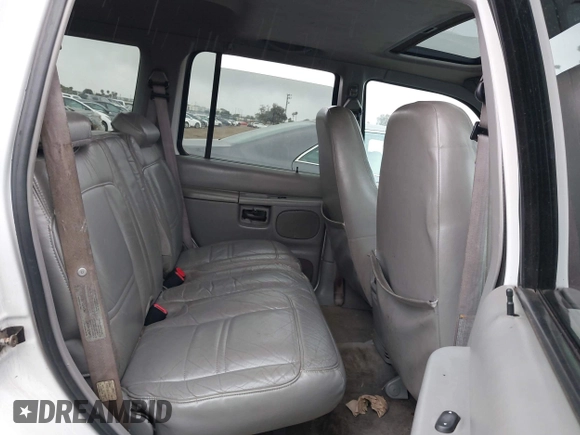 1999 Mercury Mountaineer z VIN 4M2ZU52P3XUJ07026, wystawiony jako IAAI lot #42131317 z przebiegiem 273 535 mil mil oraz . Historia ofert i sprzedaży dostępna na DreamBid. Obrazek 8.