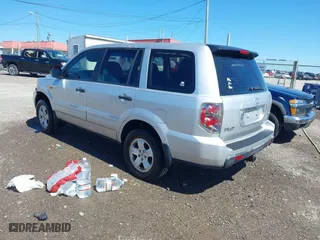 2007 Honda Pilot LX with VIN 5FNYF18167B027915, listed as a IAAI auction lot 41819509 with 206,684 mi miles. Bid and sale history available at carsss.com. Image 3.