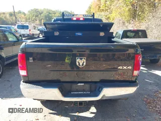 2018 Ram 2500 Tradesman z VIN 3C6UR5CJ4JG275190, wystawiony jako IAAI lot #40623047 z przebiegiem 85 121 mil mil oraz . Historia ofert i sprzedaży dostępna na DreamBid. Obrazek 16.