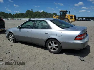 2000 Lexus ES 300 with VIN JT8BF28G0Y0255147, listed as a Copart auction lot 61464825 with 144,601 mi miles and Clean title. Bid and sale history available at DreamBid. Image 2.