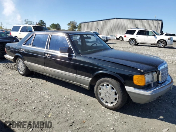 1988 Mercedes-Benz 560 with VIN WDBCA39D8JA407186, listed as a Copart auction lot 80227564 with 139,243 mi miles and Clean Title. Bid and sale history available at DreamBid. Image 4.