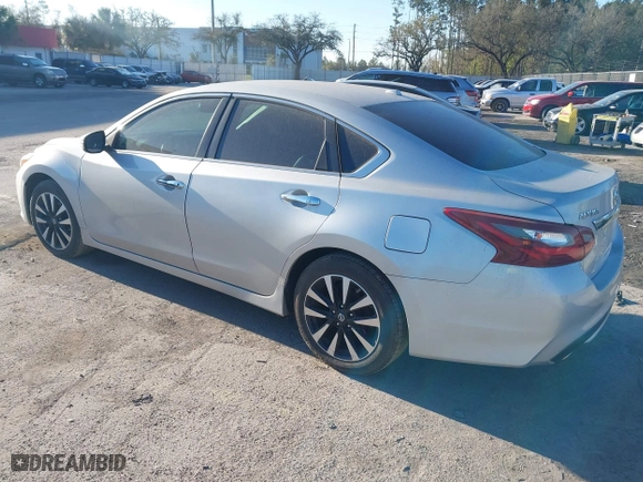 2018 Nissan Altima 2.5 SL with VIN 1N4AL3AP5JC171504, listed as a IAAI auction lot 41631839 with 70,638 mi miles. Bid and sale history available at carsss.com. Image 3.