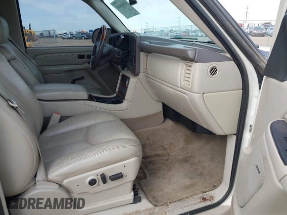 2005 Cadillac Escalade z VIN 1GYEC63T05R133618, wystawiony jako IAAI lot #41540610 z przebiegiem 212 947 mil mil oraz . Historia ofert i sprzedaży dostępna na DreamBid. Obrazek 5.