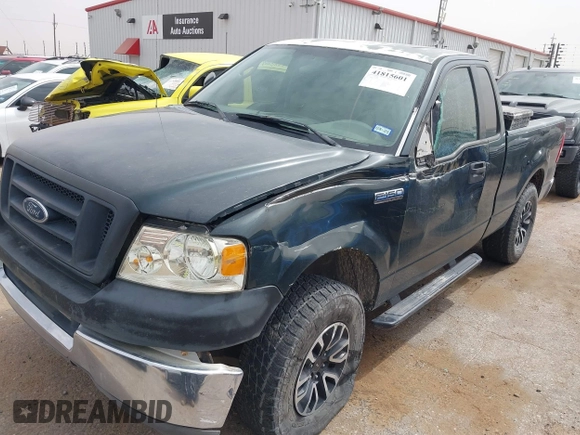 2005 Ford F-150 XL with VIN 1FTRF14555KB88186, listed as a IAAI auction lot 41815601 with 195,049 mi miles. Bid and sale history available at carsss.com. Image 6.