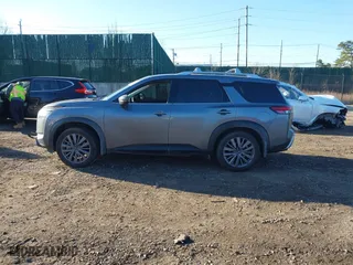 2024 Nissan Pathfinder SL with VIN 5N1DR3CD3RC242490, listed as a IAAI auction lot 41768101 with 12,416 mi miles. Bid and sale history available at carsss.com. Image 14.