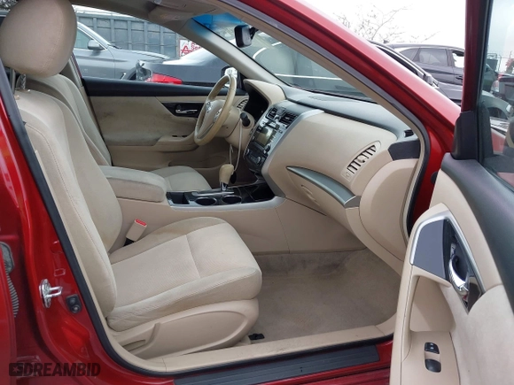2013 Nissan Altima 2.5 SV with VIN 1N4AL3AP5DN464294, listed as a IAAI auction lot 41916603 with 102,401 mi miles. Bid and sale history available at carsss.com. Image 5.