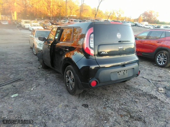 2015 Kia Soul with VIN KNDJN2A21F7801215, listed as a IAAI auction lot 36257040 with 64,558 mi miles. Bid and sale history available at carsss.com. Image 3.