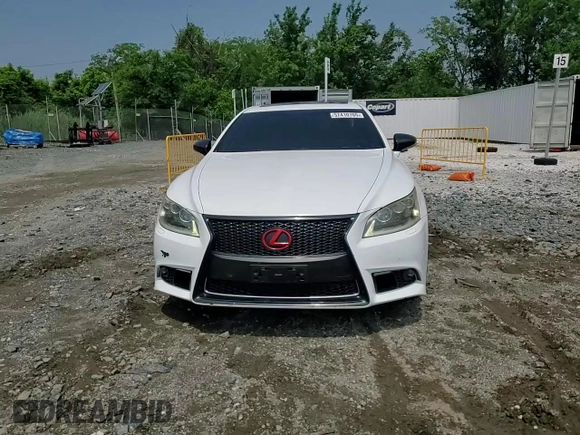 2013 Lexus LS 460 z VIN JTHCL5EF3D5016800, wystawiony jako Copart lot #57410765 z przebiegiem 174 007 mil mil oraz Szkoda całkowita • Salvage title. Historia ofert i sprzedaży dostępna na DreamBid. Obrazek 13.
