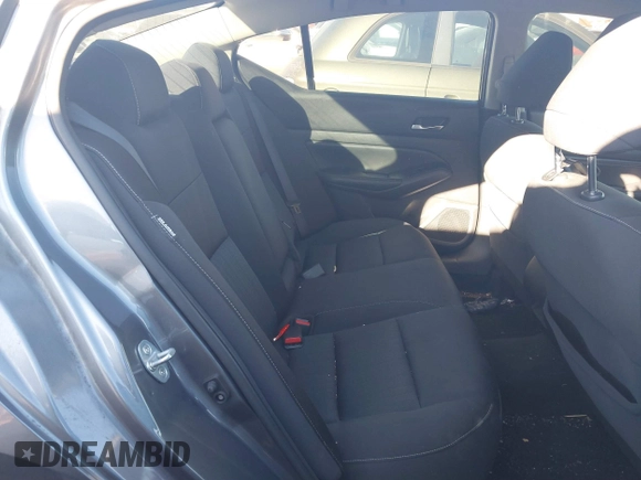 2019 Nissan Altima S with VIN 1N4BL4BV7KC100457, listed as a IAAI auction lot 41682304 with 42,703 mi miles and . Bid and sale history available at carsss.com. Image 8.