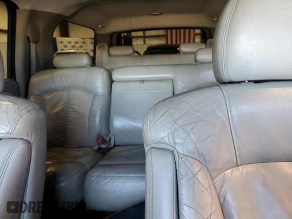 2002 Chevrolet Suburban LS with VIN 3GNEC16Z32G187474, listed as a Copart auction lot 88990565 with 277,377 mi miles and Salvage Title. Bid and sale history available at carsss.com. Image 10.
