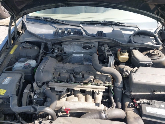 2000 Volvo S70 с VIN YV1LS56D1Y2662615, выставлен на аукционе IAAI как лот 41622599 с пробегом 269 328 миль миль и . История ставок и продаж доступна на DreamBid. Изображение 10.