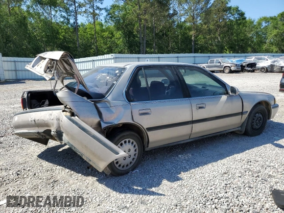 1993 Honda Accord z VIN 1HGCB7658PA114384, wystawiony jako Copart lot #54768665 z przebiegiem 249 877 mil mil oraz Szkoda całkowita • Salvage title. Historia ofert i sprzedaży dostępna na DreamBid. Obrazek 3.