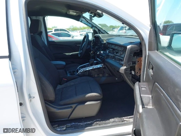 2024 Chevrolet Colorado 4WD Trail Boss with VIN 1GCPTEEK9R1161760, listed as a IAAI auction lot 41959105 with 2,516 mi miles. Bid and sale history available at carsss.com. Image 5.