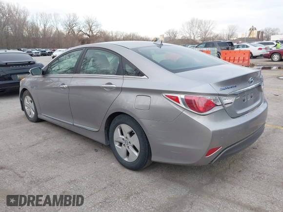 2012 Hyundai Sonata Hybrid with VIN KMHEC4A44CA031963, listed as a IAAI auction lot 41836969 with 251,112 mi miles and . Bid and sale history available at DreamBid. Image 3.