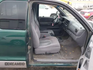 1998 Dodge Dakota SLT with VIN 1B7GL22Y8WS722611, listed as a IAAI auction lot 40964684 with 213,429 mi miles and . Bid and sale history available at DreamBid. Image 5.