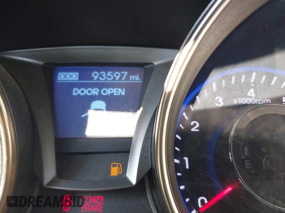 2016 Hyundai Genesis Coupe 3.8L Base with VIN KMHHT6KJ5GU136772, listed as a IAAI auction lot 40543019 with 93,597 mi miles. Bid and sale history available at carsss.com. Image 15.