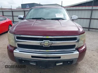 2009 Chevrolet Silverado 1500 LT with VIN 3GCEC23C89G108938, listed as a IAAI auction lot 42052075 with 189,957 mi miles. Bid and sale history available at carsss.com. Image 12.