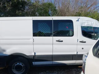 2019 Ford Transit with VIN 1FTYE1ZM9KKB37770, listed as a IAAI auction lot 41626395 with 71,214 mi miles. Bid and sale history available at carsss.com. Image 13.