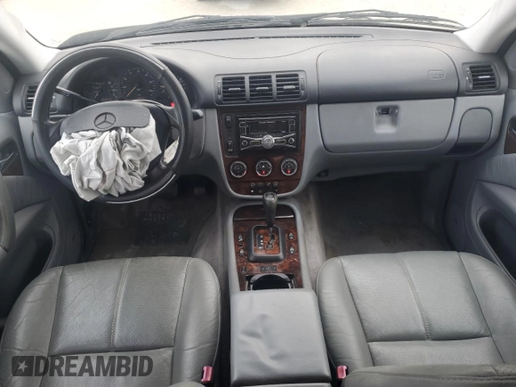 2002 Mercedes-Benz M-Class with VIN 4JGAB54E02A362341, listed as a Copart auction lot 81899714 with 179,361 mi miles and Salvage Title. Bid and sale history available at carsss.com. Image 8.