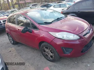 2011 Ford Fiesta SE with VIN 3FADP4EJ4BM167618, listed as a IAAI auction lot 41917385 with 162,783 mi miles. Bid and sale history available at carsss.com. Image 1.