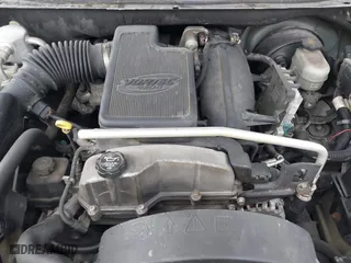 2006 Buick Rainier CXL with VIN 5GADT13S762142937, listed as a IAAI auction lot 41228865 with 275,920 mi miles. Bid and sale history available at carsss.com. Image 10.