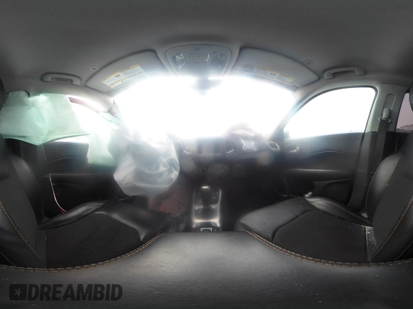 2019 Jeep Compass Altitude с VIN 3C4NJDBB7KT641452, выставлен на аукционе IAAI как лот 41327000 с пробегом 81 487 миль миль и . История ставок и продаж доступна на DreamBid. Изображение 18.