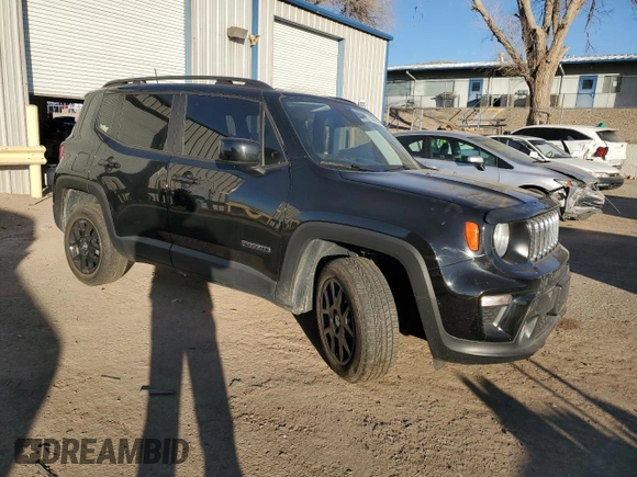 2020 Jeep Renegade Latitude with VIN ZACNJBBB5LPL39622, listed as a Copart auction lot 85088424 with 39,132 mi miles and Salvage Title. Bid and sale history available at carsss.com. Image 4.