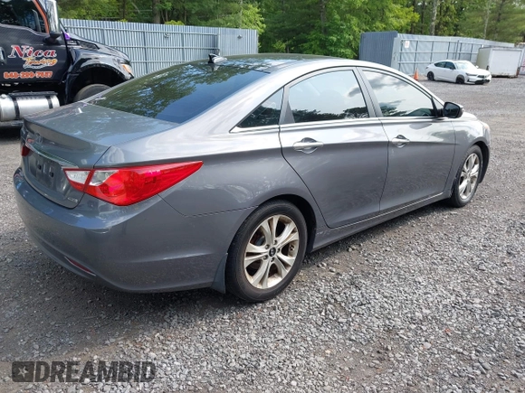 2012 Hyundai Sonata SE z VIN 5NPEC4AC5CH415951, wystawiony jako IAAI lot #42416363 z przebiegiem 205 744 mil mil oraz . Historia ofert i sprzedaży dostępna na DreamBid. Obrazek 4.