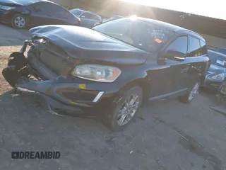 2014 Volvo XC60 3.2L z VIN YV4952DLXE2502676, wystawiony jako IAAI lot #41382804 z przebiegiem 206 805 mil mil oraz . Historia ofert i sprzedaży dostępna na DreamBid. Obrazek 2.