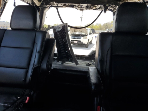 2014 Nissan Armada Platinum z VIN 5N1BA0NF8EN610981, wystawiony jako Copart lot #53144515 z przebiegiem 188 423 mil mil oraz Szkoda całkowita • Salvage title. Historia ofert i sprzedaży dostępna na DreamBid. Obrazek 10.