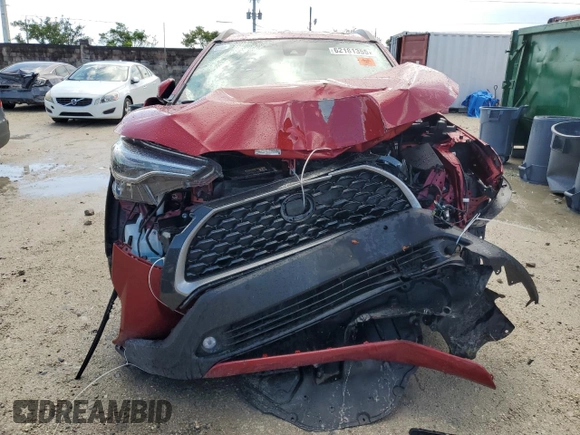 2022 Toyota Corolla Cross XLE with VIN 7MUDAAAG8NV014321, listed as a Copart auction lot 62181355 with 24,550 mi miles and Non repairable. Bid and sale history available at DreamBid. Image 5.