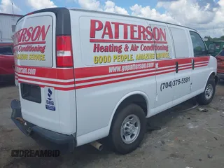 2022 Chevrolet Express Cargo Van with VIN 1GCWGAFP8N1281210, listed as a IAAI auction lot 40402854 with 25,280 mi miles. Bid and sale history available at carsss.com. Image 4.