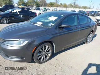 2015 Chrysler 200 S with VIN 1C3CCCDG6FN727592, listed as a IAAI auction lot 41769446 with 27,542 mi miles. Bid and sale history available at carsss.com. Image 17.