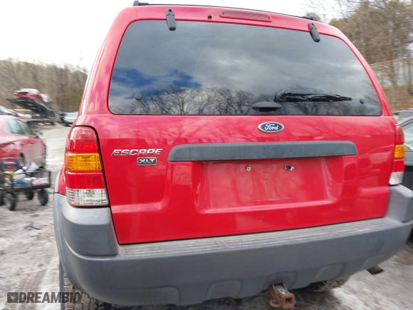 2002 Ford Escape Limited with VIN 1FMCU04132KB53687, listed as a IAAI auction lot 41468556 with 63,875 mi miles. Bid and sale history available at carsss.com. Image 12.