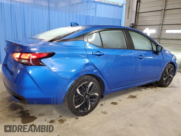 2024 Nissan Versa SR z VIN 3N1CN8FV6RL824782, wystawiony jako Copart lot #61356435 z przebiegiem 41 201 mil mil oraz Czysty tytuł • Clean title. Historia ofert i sprzedaży dostępna na DreamBid. Obrazek 3.