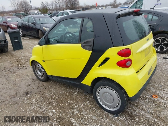2008 Smart fortwo Pure z VIN WMEEJ31X58K163695, wystawiony jako IAAI lot #41967790 z przebiegiem 133 970 mil mil oraz . Historia ofert i sprzedaży dostępna na DreamBid. Obrazek 3.