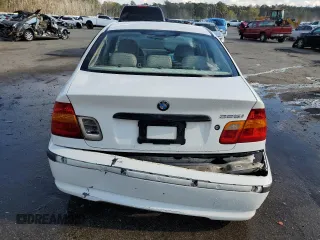 2003 BMW 3 Series 325i with VIN WBAEV334X3KL82454, listed as a Copart auction lot 82463474 with 180,919 mi miles and Salvage Title. Bid and sale history available at carsss.com. Image 6.