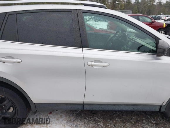 2015 Toyota RAV4 LE with VIN 2T3BFREV1FW242591, listed as a IAAI auction lot 41474610 with 107,577 mi miles. Bid and sale history available at carsss.com. Image 13.